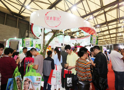 隆力奇2015年十件大事 打造平臺不斷擴(kuò)市場_直銷報(bào)道網(wǎng)-行業(yè)新聞門戶網(wǎng)站